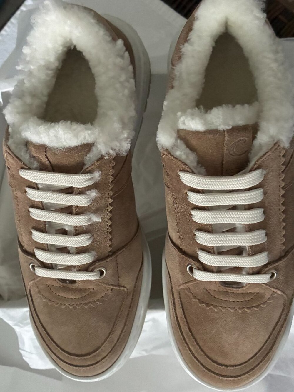 La Canadienne Klare Sneakers NWB - 7 Biscotti (Taupe) Suede